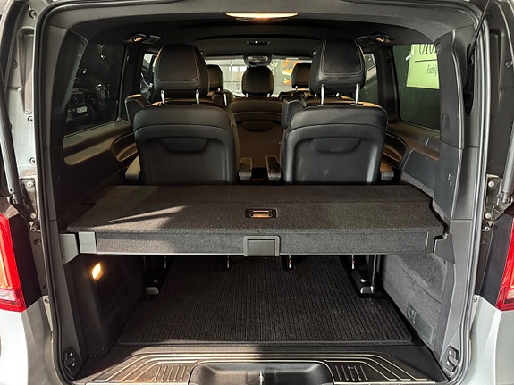 Mercedes-Benz V300 d 15 of 19
