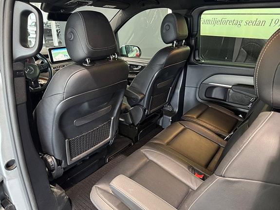 Mercedes-Benz V300 d 9 of 19