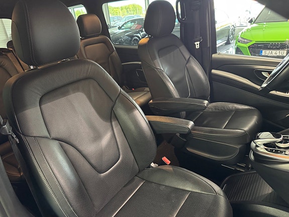 Mercedes-Benz V300 d 8 of 19