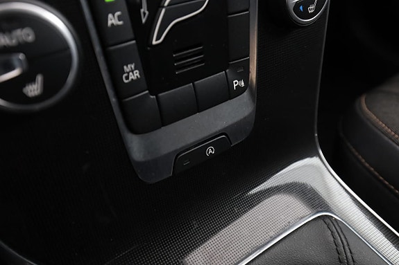 Volvo V40 Cross Country 26 of 30