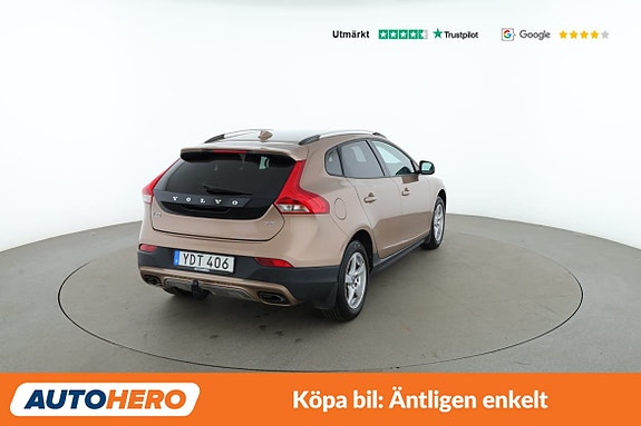 Volvo V40 Cross Country 6 of 30