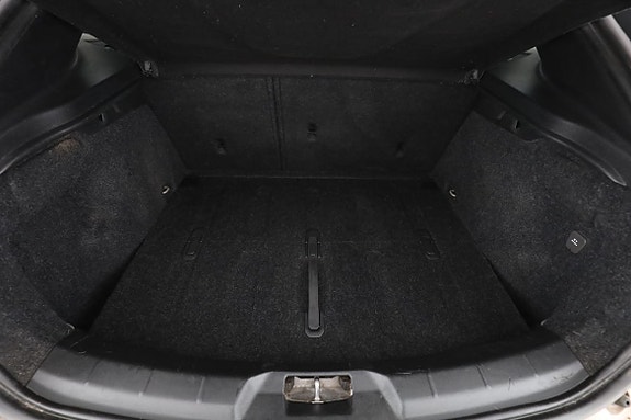 Volvo V40 Cross Country 18 of 30