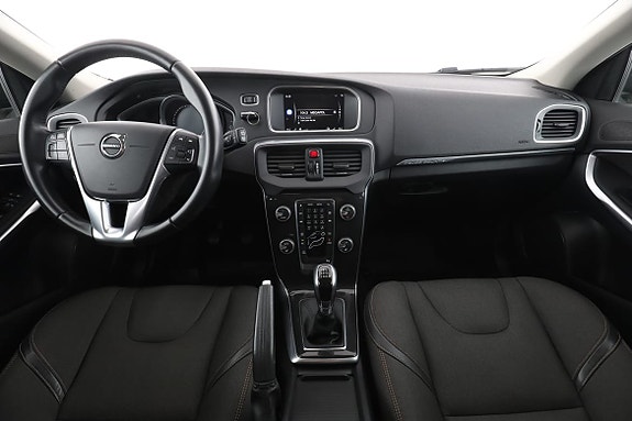 Volvo V40 Cross Country 13 of 30