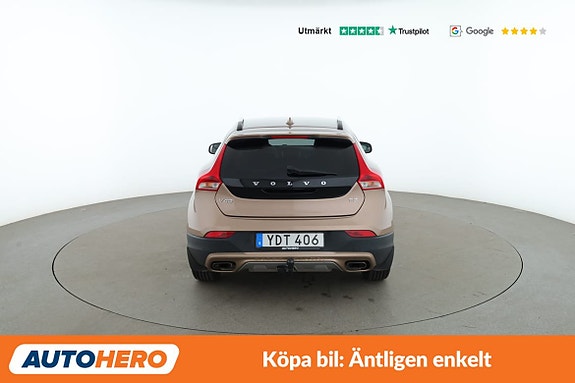 Volvo V40 Cross Country 4 of 30