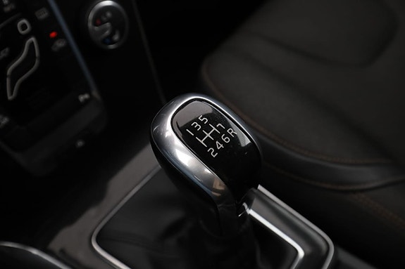 Volvo V40 Cross Country 27 of 30