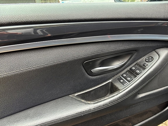 BMW 523i 14 of 17
