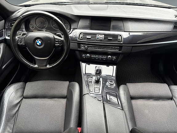 BMW 523i 2 of 17