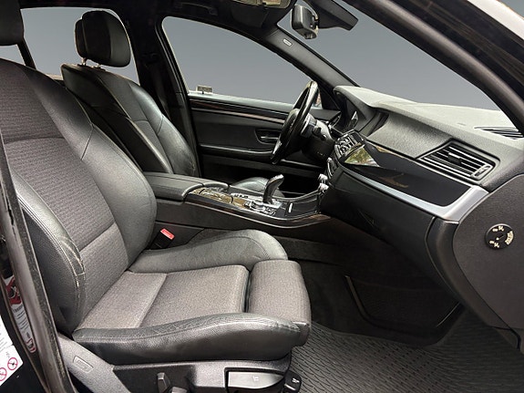 BMW 523i 6 of 17