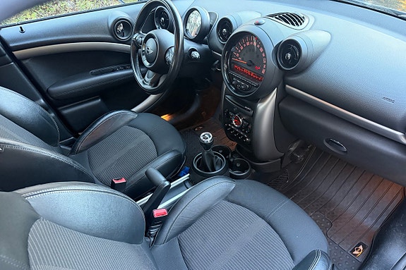 MINI Countryman Cooper 14 of 16