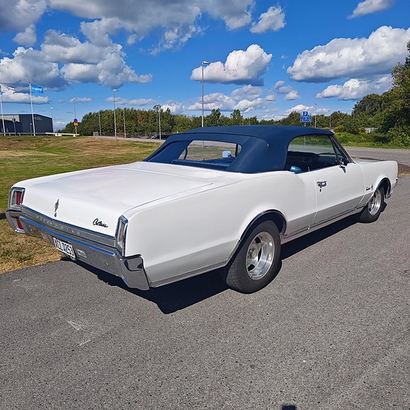 Ford Mustang 16 of 19