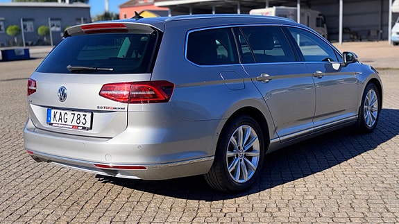 Volkswagen Passat 5 of 22
