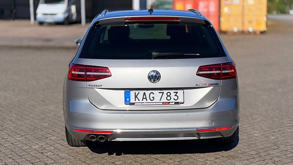 Volkswagen Passat 6 of 22
