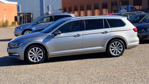 Volkswagen Passat 8 of 22