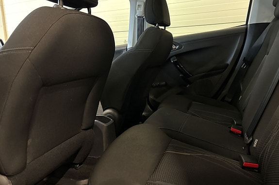 Peugeot 208 15 of 21