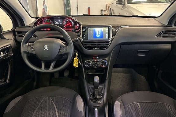 Peugeot 208 11 of 21