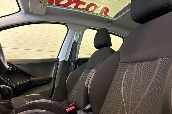 Peugeot 208 16 of 21