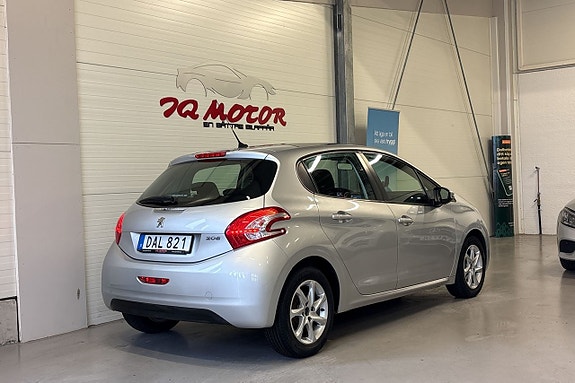 Peugeot 208 4 of 21