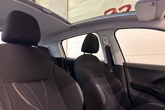 Peugeot 208 13 of 21