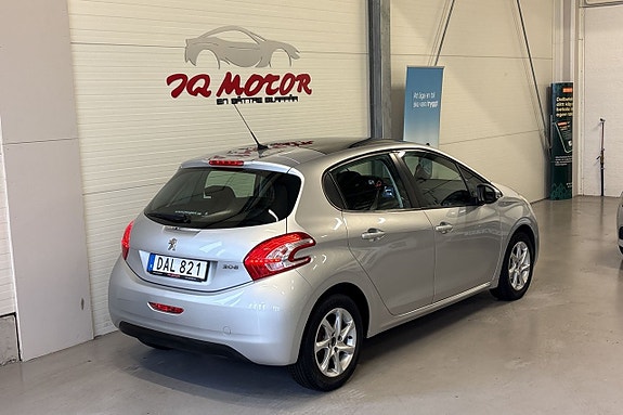 Peugeot 208 5 of 21