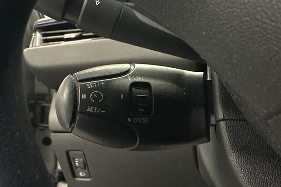 Peugeot 208 21 of 21
