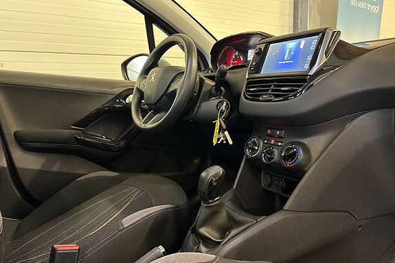 Peugeot 208 14 of 21