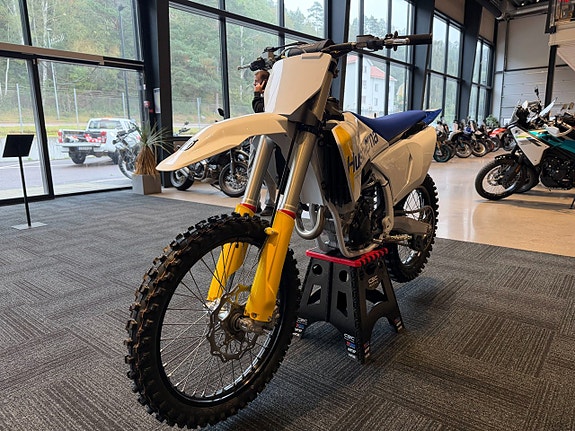 Husqvarna FC 350 7 of 9