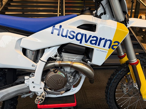 Husqvarna FC 350 5 of 9