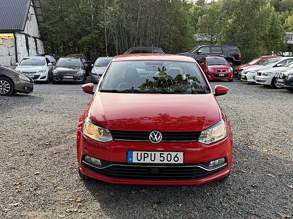 Volkswagen Polo 2 of 21