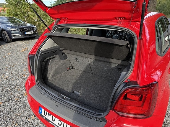 Volkswagen Polo 10 of 21