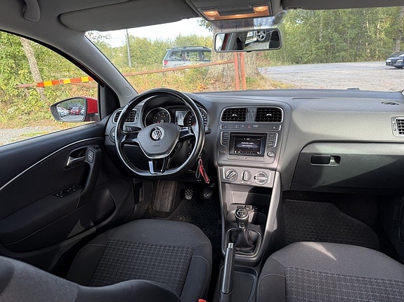 Volkswagen Polo 12 of 21
