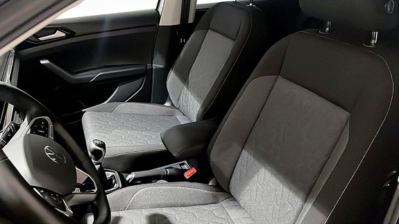 Volkswagen T-Cross 8 of 12