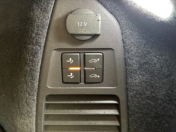 Volkswagen Touareg 7 of 12