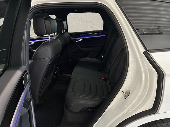 Volkswagen Touareg 9 of 12