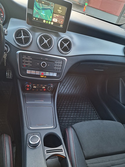Mercedes-Benz CLA220 d 16 of 17