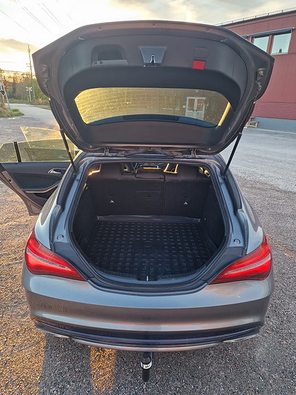 Mercedes-Benz CLA220 d 9 of 17