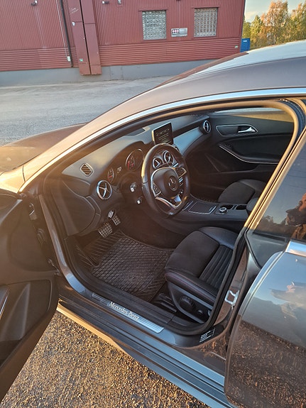 Mercedes-Benz CLA220 d 10 of 17