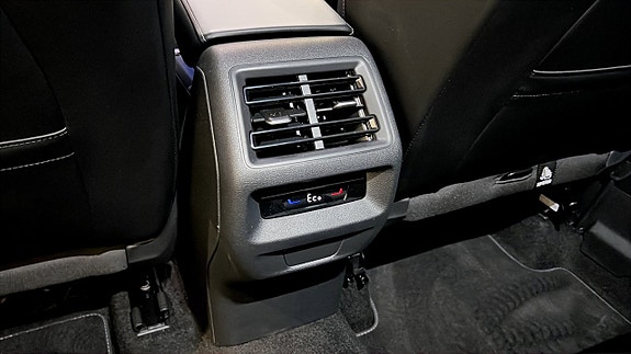 Volkswagen Tiguan 18 of 24
