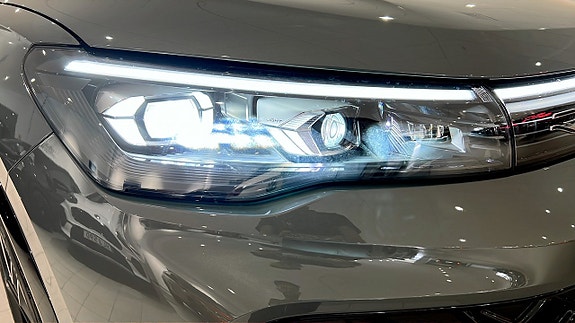 Volkswagen Tiguan 16 of 24