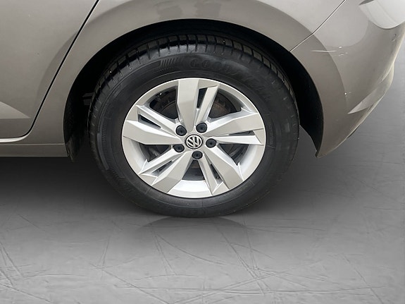 Volkswagen Polo 25 of 27