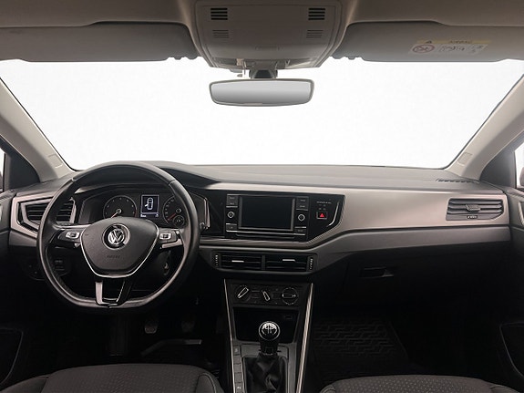 Volkswagen Polo 17 of 27