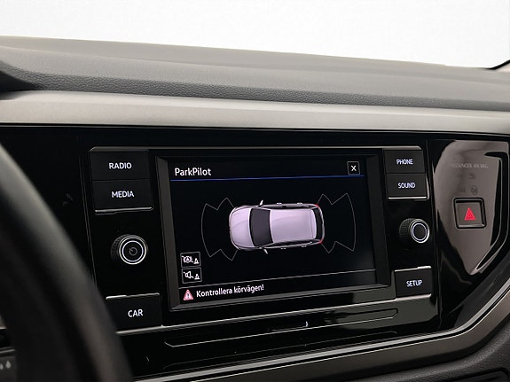 Volkswagen Polo 14 of 27