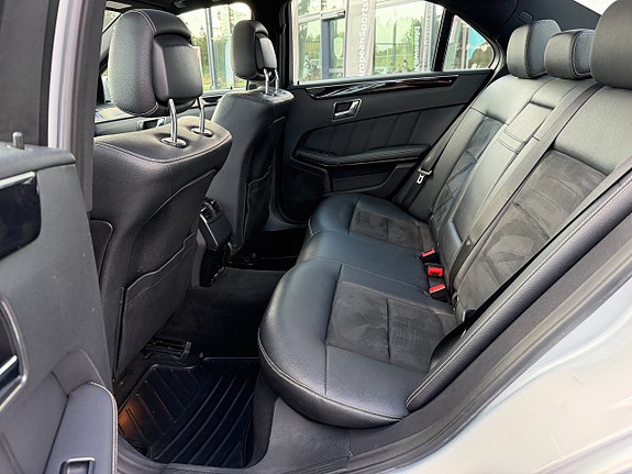 Mercedes-Benz E220 7 of 7