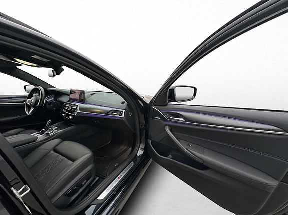 BMW 530e 21 of 21