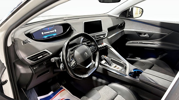 Peugeot 3008 4 of 17
