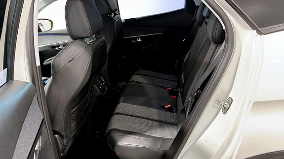 Peugeot 3008 5 of 17