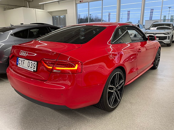 Audi A5 4 of 5