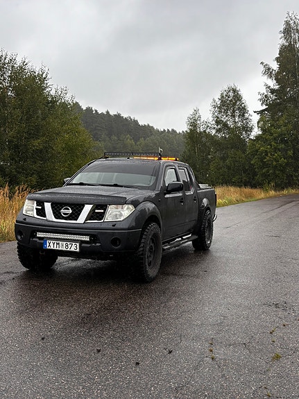 Nissan Navara 2 of 5