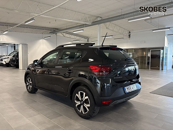 Dacia Sandero Stepway 4 of 16
