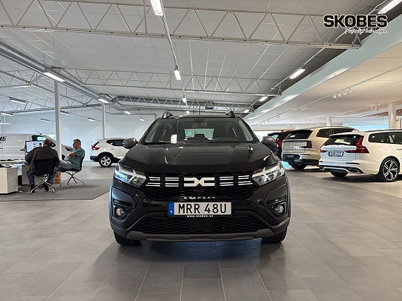 Dacia Sandero Stepway 2 of 16