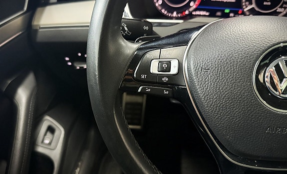 Volkswagen Passat Alltrack 15 of 26